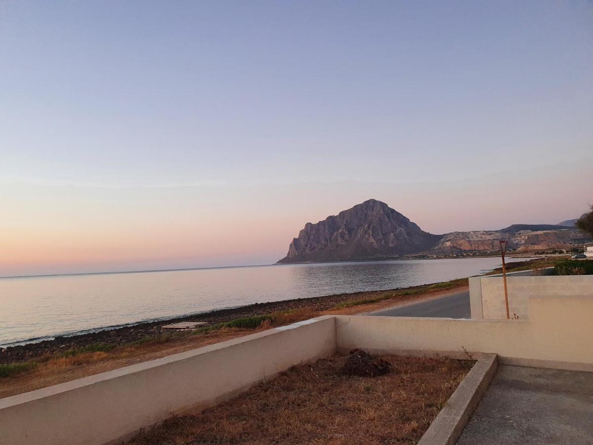 Villino Maria Elena Apartman Valderice Kültér fotó